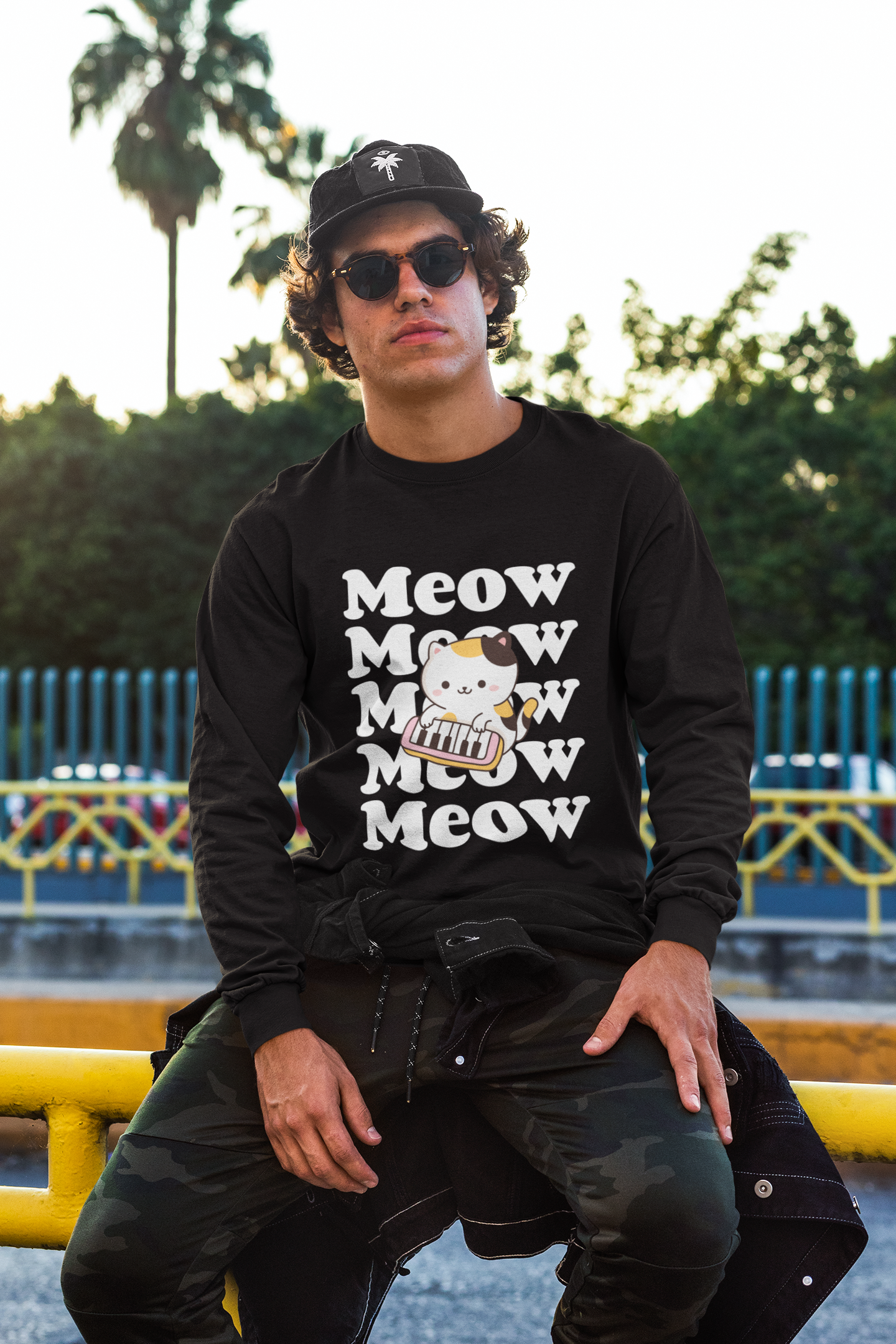 MEOW (Unisex Sweatshirt) -2 available models)